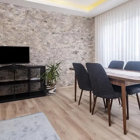 Modern And Central Flat With Balcony In Maltepe *